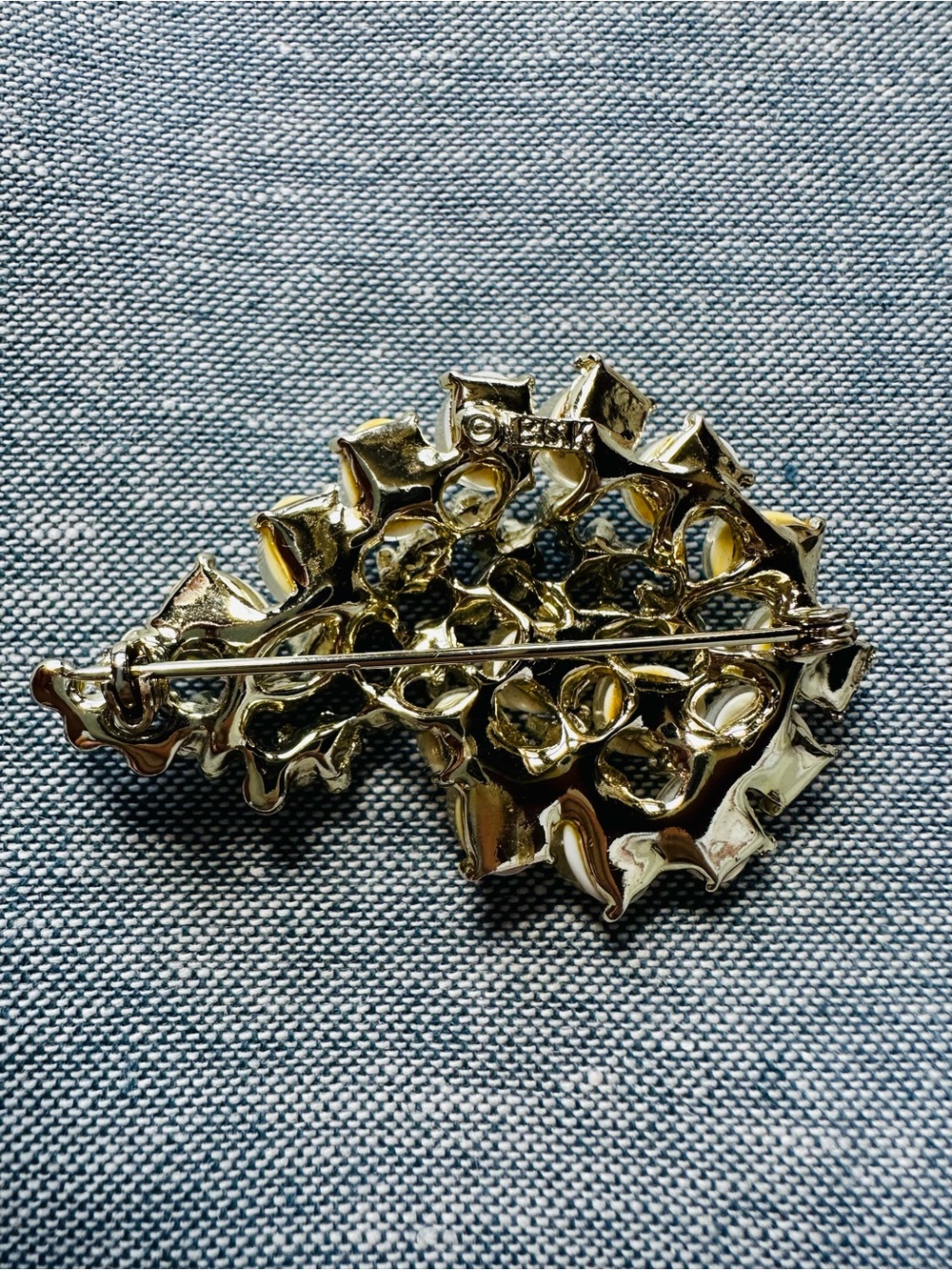 BSK Vintage Brooch - Picture 4 of 7